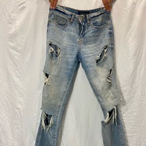 Low rise boyfriend jeans